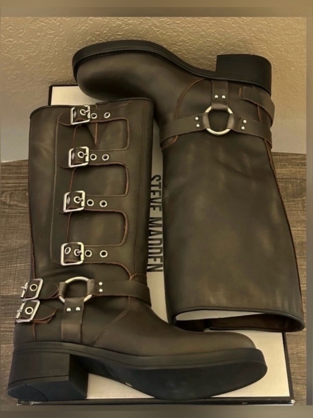 Steve Madden Women’s Rocky Brown Distressed Boots Size -9